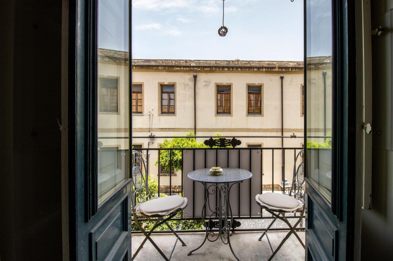 سانتو ستيفانو دي كاماسترا The Palace B&B And Apartments المظهر الخارجي الصورة