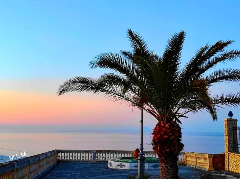سانتو ستيفانو دي كاماسترا The Palace B&B And Apartments المظهر الخارجي الصورة