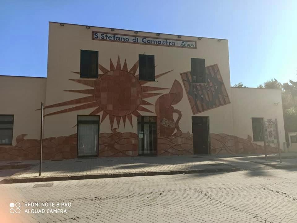 سانتو ستيفانو دي كاماسترا The Palace B&B And Apartments المظهر الخارجي الصورة